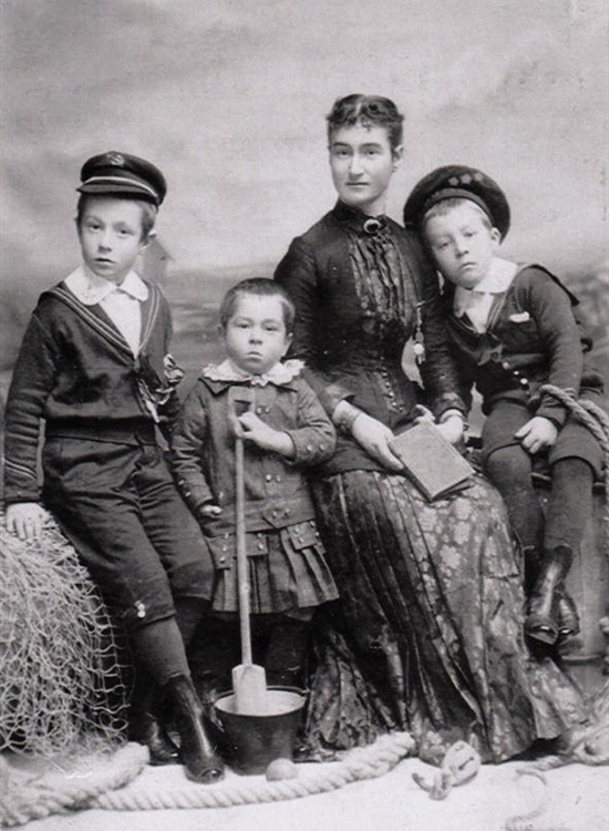 Mary Eleanor Hill and boys ca 1885